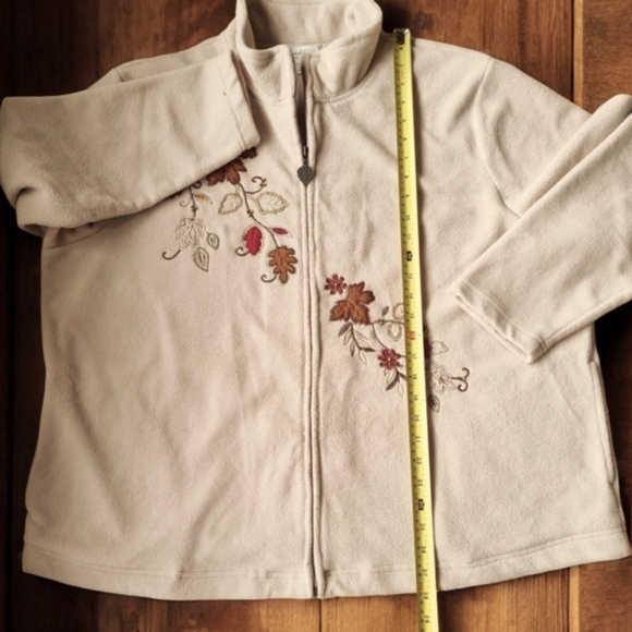 Tradition Country Collection Vintage Fall Beaded Fleece Sweater - Picture 9 of 10